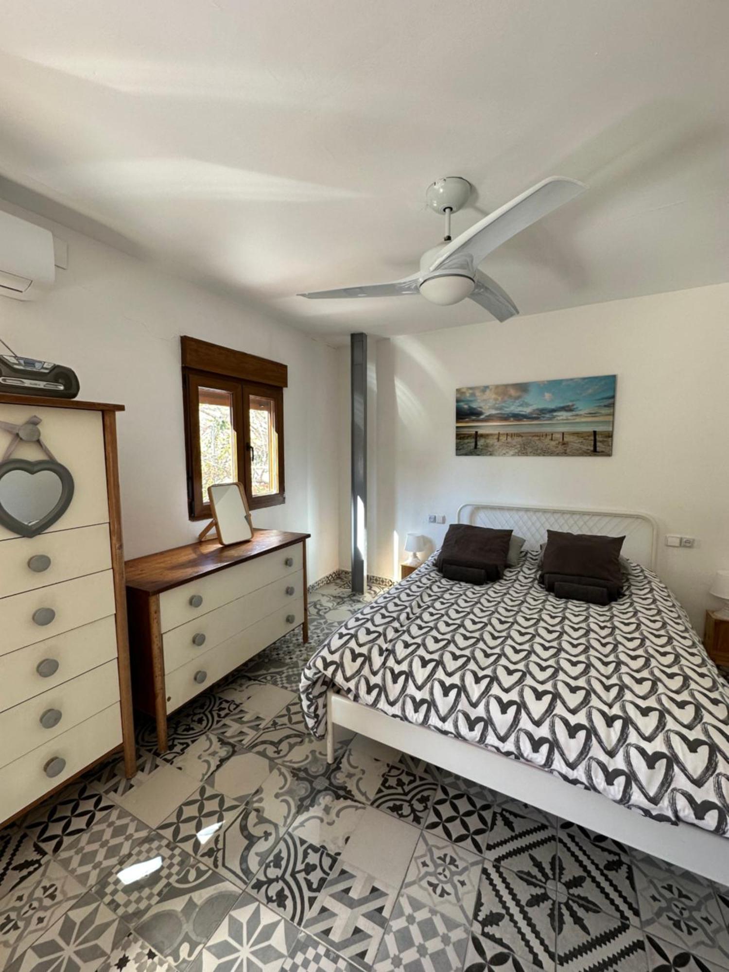Precioso Apartamento Con A/A En Ruzafa Con Terracita Privada Y Acceso A Un Jardin, Para 2-3 Personas Valência Exterior foto